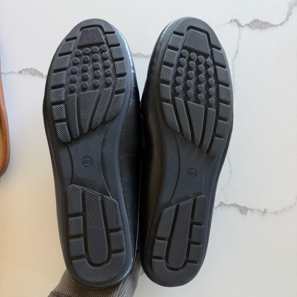 2 Pair Mules Slip On Flat Shoes Cushioned Insoles Lug Soles Black Camel 8- 8 1/2 - Picture 15 of 16